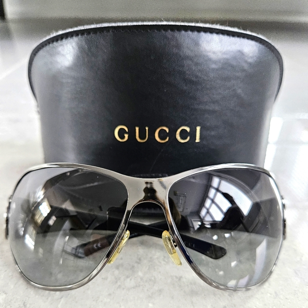 GUCCI large frame sunglasses